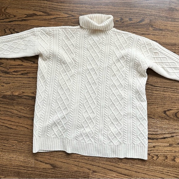 Neiman Marcus wool/cashmere blend sweater with pockets, size L - Picture 8 of 10